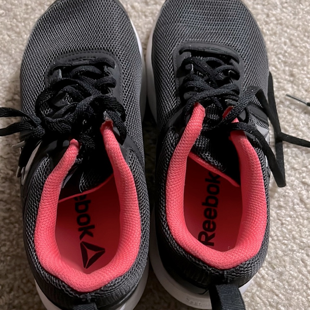 Black Reebok shoes, good condition, size 8 US.